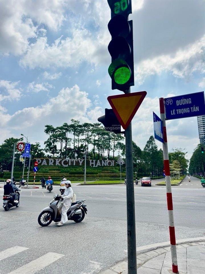 Cần bán 50m2 đất phân lô  giáp park city hà đông . giá đầu tư