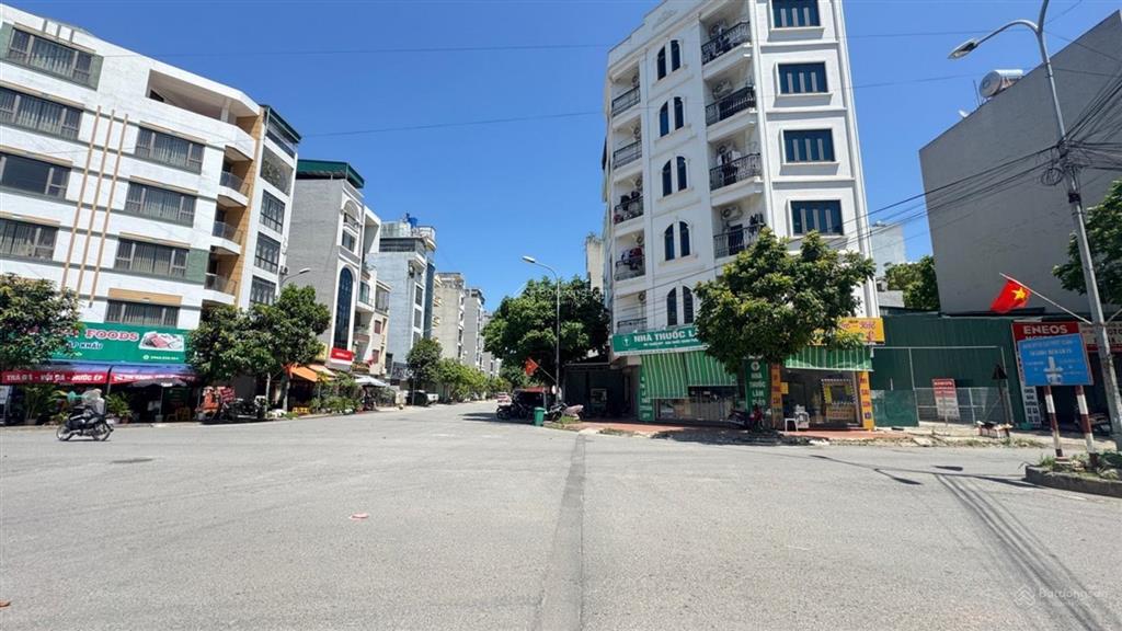 Cần bán nhà 7t thang máy  trục đường đôi văn khê  khu vip  đường 24m  đc sử dụng 30m lưu không