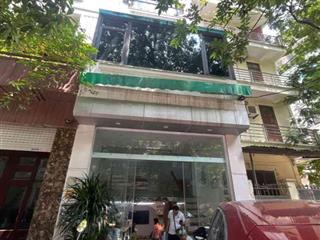 Hoàng hoa thám  hà đông. phố gần như không có nhà bán. phân lô  3 ô tô tránh  giá siêu tốt