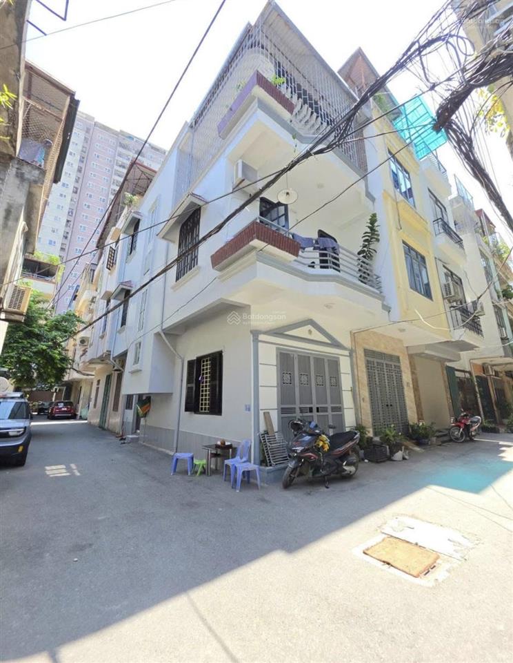 Mặt phố phân lô  lô góc  ô tô tránh  vỉa hè  kinh doanh đỉnh. chỉ 10.8 tỷ