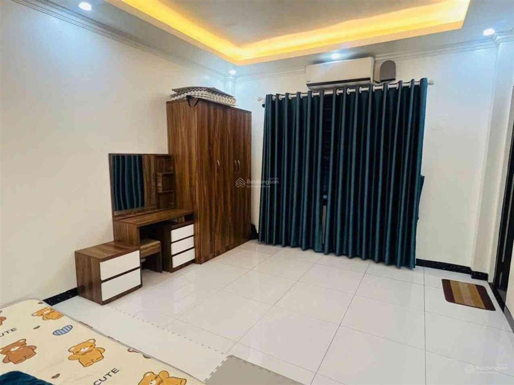 Bán nhanh nhà phố nguyễn văn lộc  4 tầng  ô tô thông  đang cho thuê 12tr / giá chỉ 12.5 tỷ