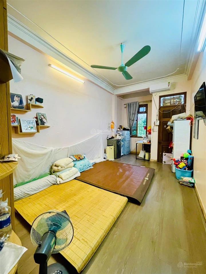 Văn quán nhà dân chuẩn sổ 42m2  4 tầng  ô tô tránh  đỗ cửa
ngày đêm  gần ngay phố