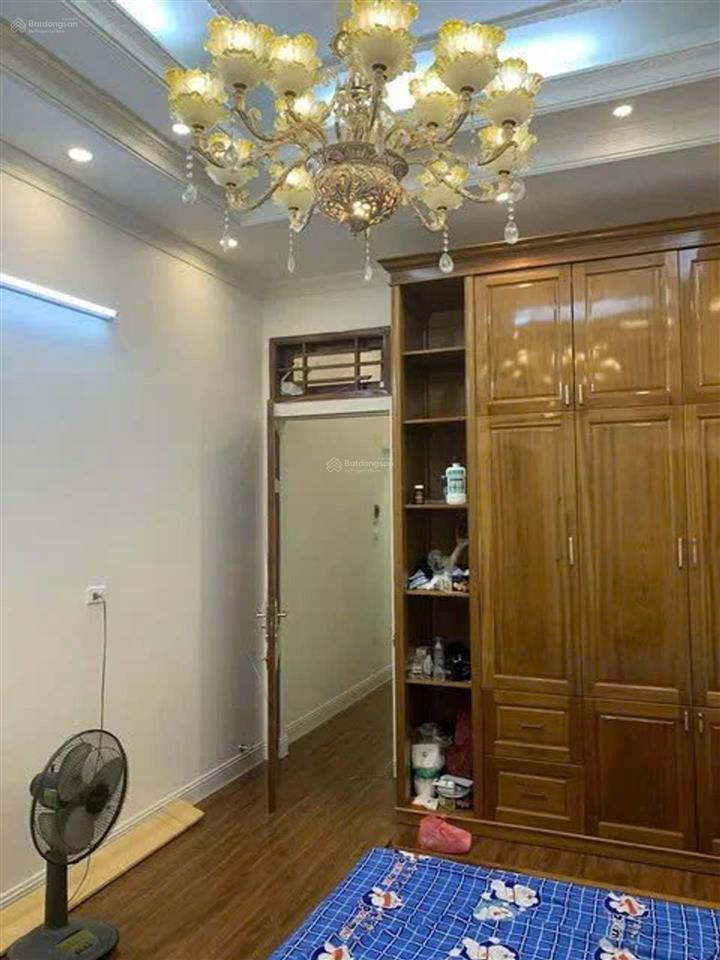 Trung tâm văn quán 40m 4 tầng phân lô gần phố chỉ 8.3 tỷ