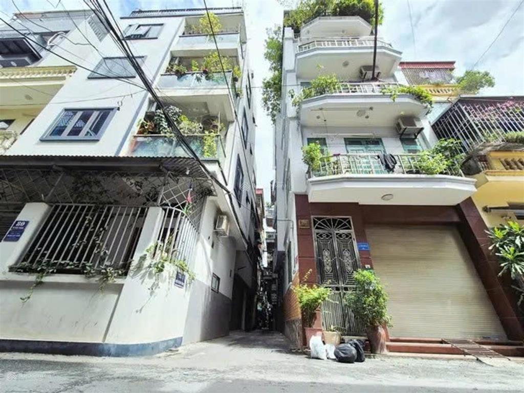 Trung tâm văn quán 40m 4 tầng phân lô gần phố chỉ 8.3 tỷ
