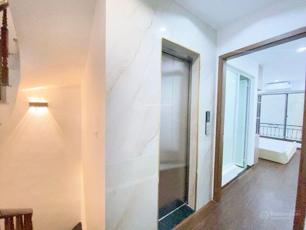 Chỉ 7.9 tỷ có ngay nhà 5 tầng thang máy, full nội thất, ô tô tránh xa la