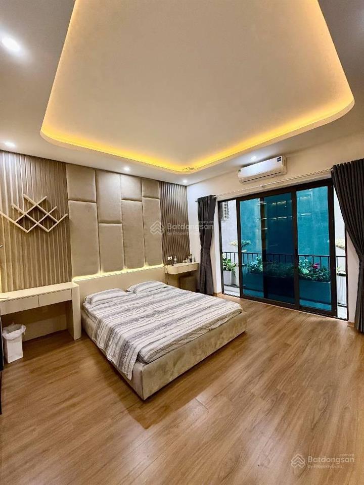Cần bán nhà học viện an ninh  5 tầng. giá 8,8 tỷ. khu vực hiếm nhà bán