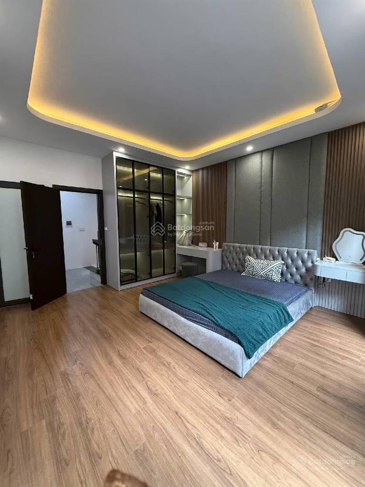 Cần bán nhà học viện an ninh  5 tầng. giá 8,8 tỷ. khu vực hiếm nhà bán
