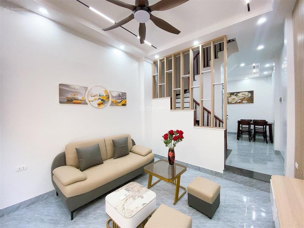 Nhỏ tiền nhà hiếm  3 ngủ tặng full nội thất  chỉ việc về ở  giá bán nhanh 4.6 tỷ