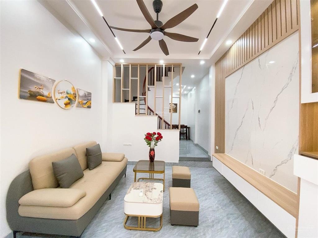 Nhỏ tiền nhà hiếm  3 ngủ tặng full nội thất  chỉ việc về ở  giá bán nhanh 4.6 tỷ