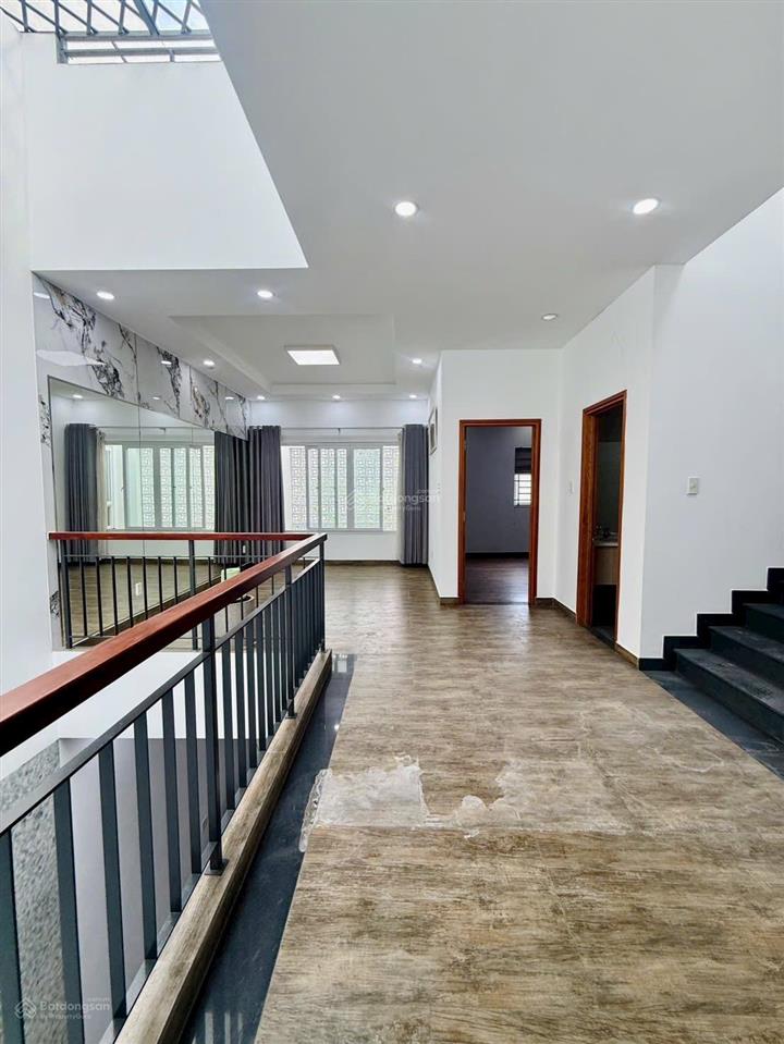 Bán biệt thự mini ngang 8m có ô tô đậu trong nhà chỉ 12 tỷ 5 ngay gần chợ vườn lài