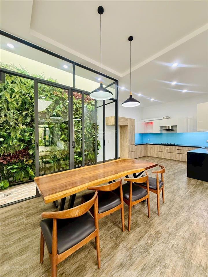 Bán biệt thự mini ngang 8m có ô tô đậu trong nhà chỉ 12 tỷ 5 ngay gần chợ vườn lài
