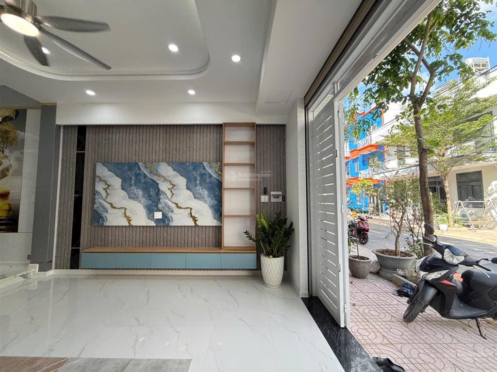 Bán nhà mới xây 1 trệt 2 lầu đường 12m vị trí đẹp p. thạnh xuân chỉ 4.79 tỷ