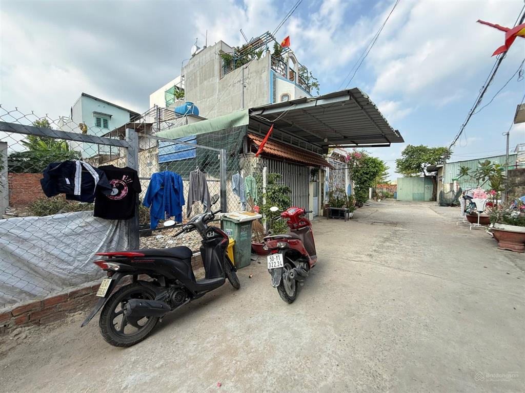 Bán đất chiều dài (4.3x20m) ngay gần cầu ông đụng giá 3 tỷ 650 triệu