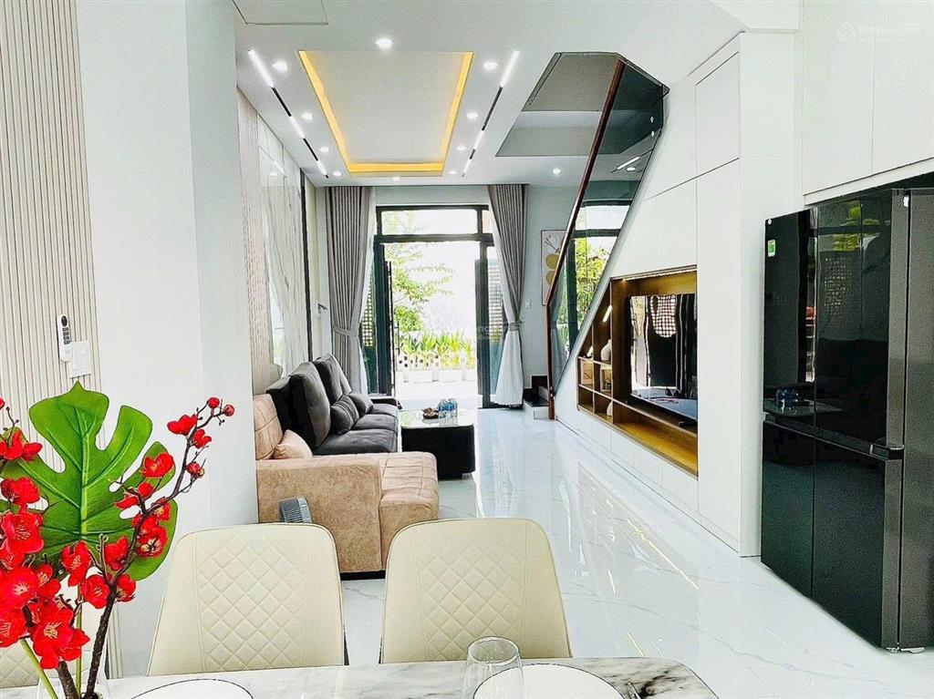 Bán nhà mới hẻm xe ô tô tránh nhau khu đồng bộ thạnh lộc 19 thiết kế hiện đại 4pn chỉ 6tỷ 1