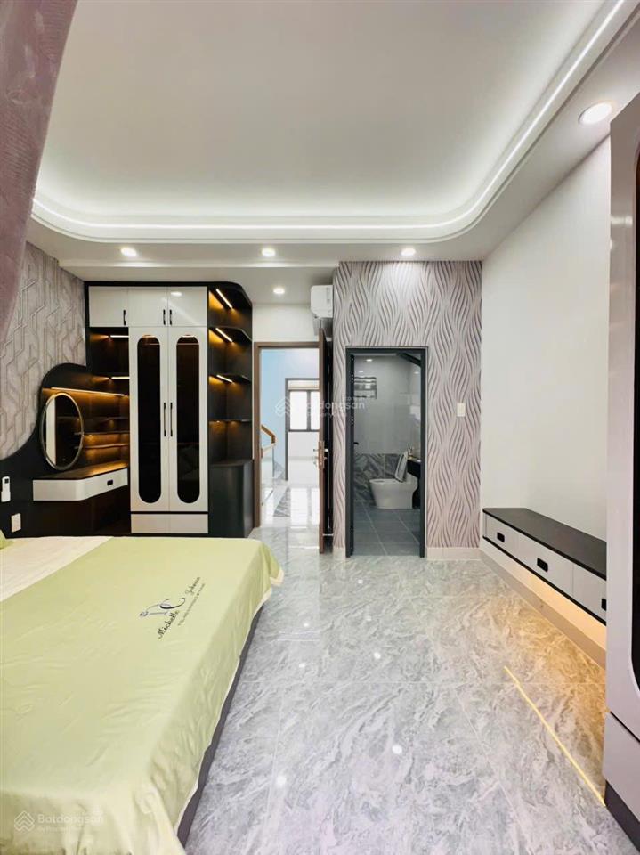 Bán nhà lửng 3 lầu có gara ô tô, phòng tắm xông hơi hẻm ô tô rộng rãi chỉ 6.3 tỷ
