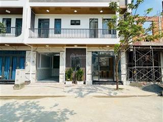 Bán nhà 1 trệt 1 lầu đường rộng 10m có gara ô tô, sân thượng rộng rãi chỉ hơn 4 tỷ