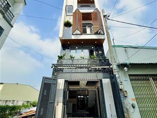 Bán nhà 1 trệt, 1 lửng 2 lầu, 1 tum, 4pn có garage, phòng thờ ngay gần cv nước phương đông chỉ 6 tỷ