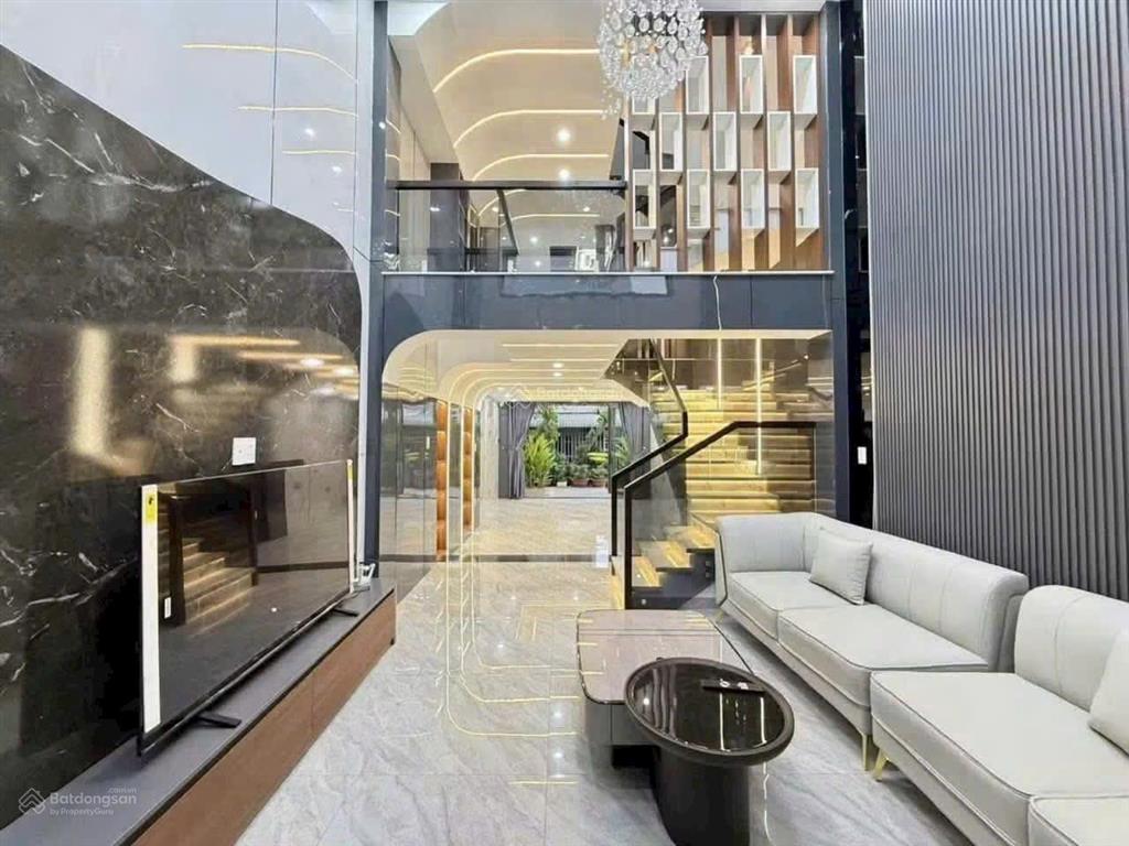 Cần bán gấp nhà mặt tiền đường hạ giá từ 7 tỷ 2 xuống còn 6 tỷ 350, 1 trệt 1 lửng 3 lầu, 4 pn, 6 wc