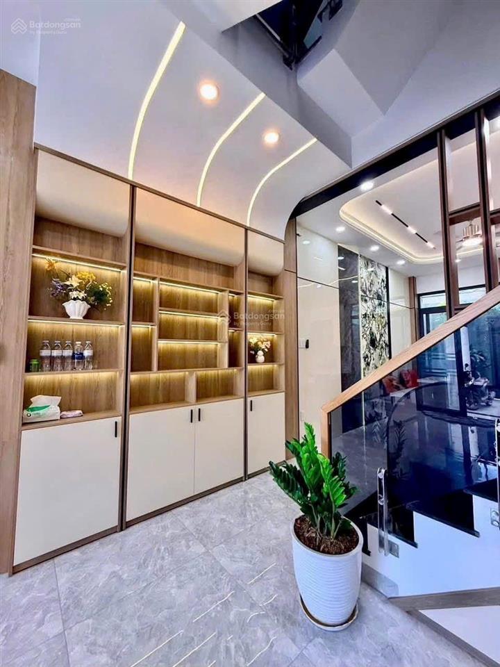 Bán nhà 1 trệt 2 lầu (4mx18m) 3 pn, gần chợ đường xe hơi 7m chỉ 5,2 tỷ