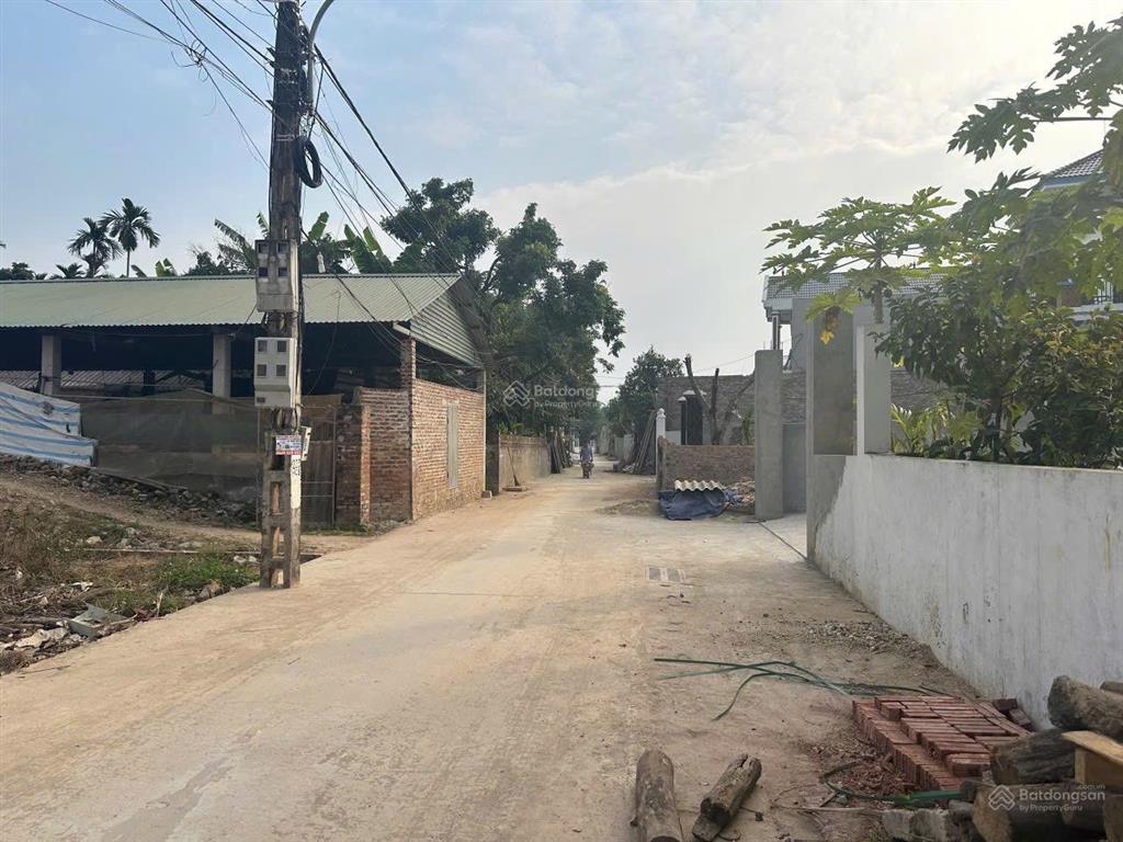 Cần bán 115m mt 5m đất vuông đẹp tại trung tâm thị trấn hợp châu, huyện tam đảo. diện tích