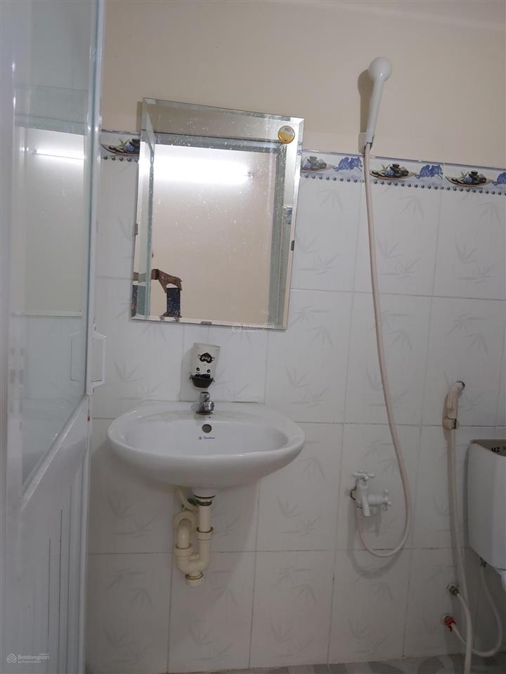 Chính chủ cho thuê phòng trọ lạc long quân  quận tân bình, có gác, máy lạnh, an ninh, vào ở ngay