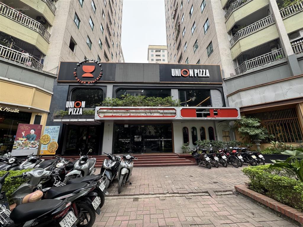 Cho thuê 900m2 lô góc 2mt cực đẹp tại trung kính phù hợp nhiều mô hình