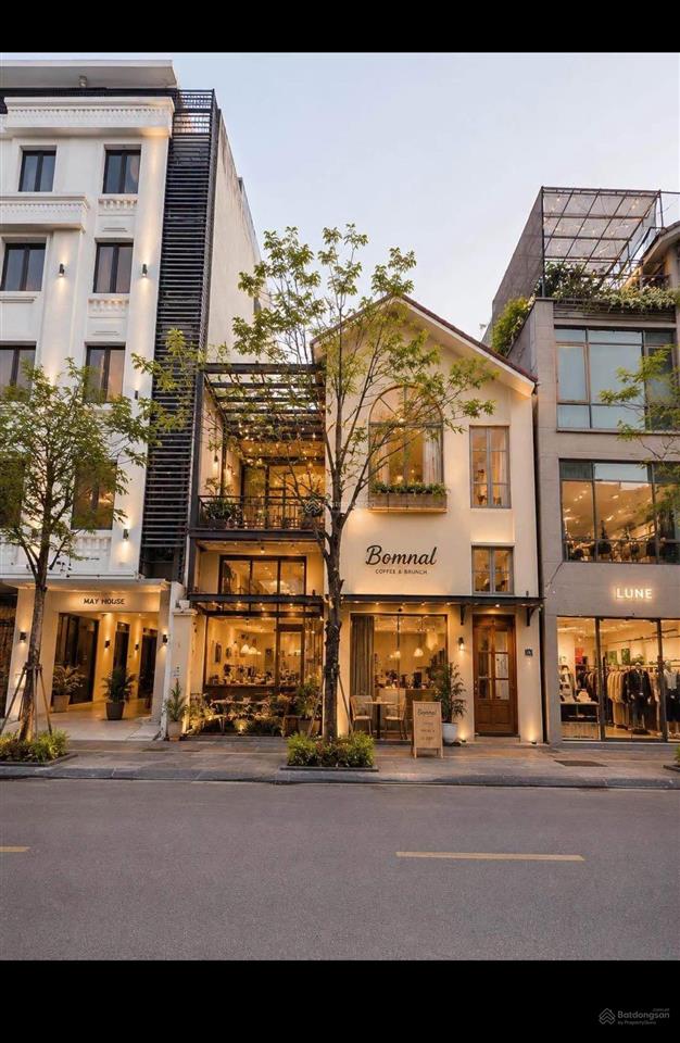 Cho thuê biệt thự 260m2 đất xây dựng 150m2 x 4 tầng mặt tiền 15m