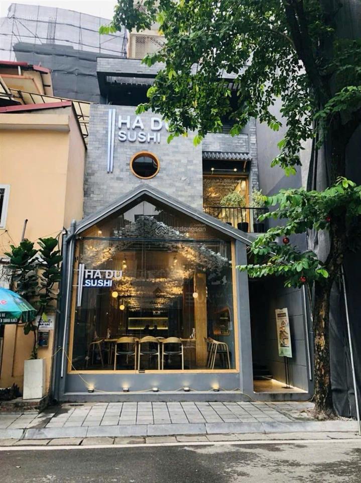 Cho thuê mặt phố hoàng cầu cực đẹp 50m2 x 4 tầng  đoạn siêu đông đúc cực đẹp