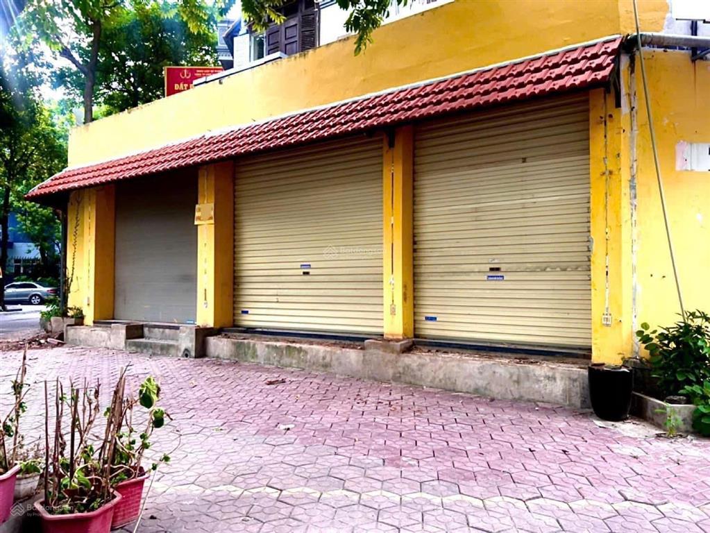 Mặt phố tô hiệu cực đông đúc dân cư  phù hợp nhà hàng  cafe ... 200m2 thông sàn mặt tiền 7m