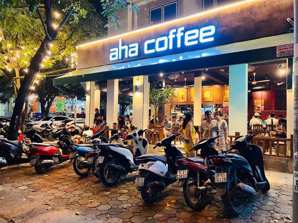 Mặt phố hàm nghi lô góc cực đẹp  có phần vỉa hè cực rộng rãi, thoải mái bày bàn cực đẹp