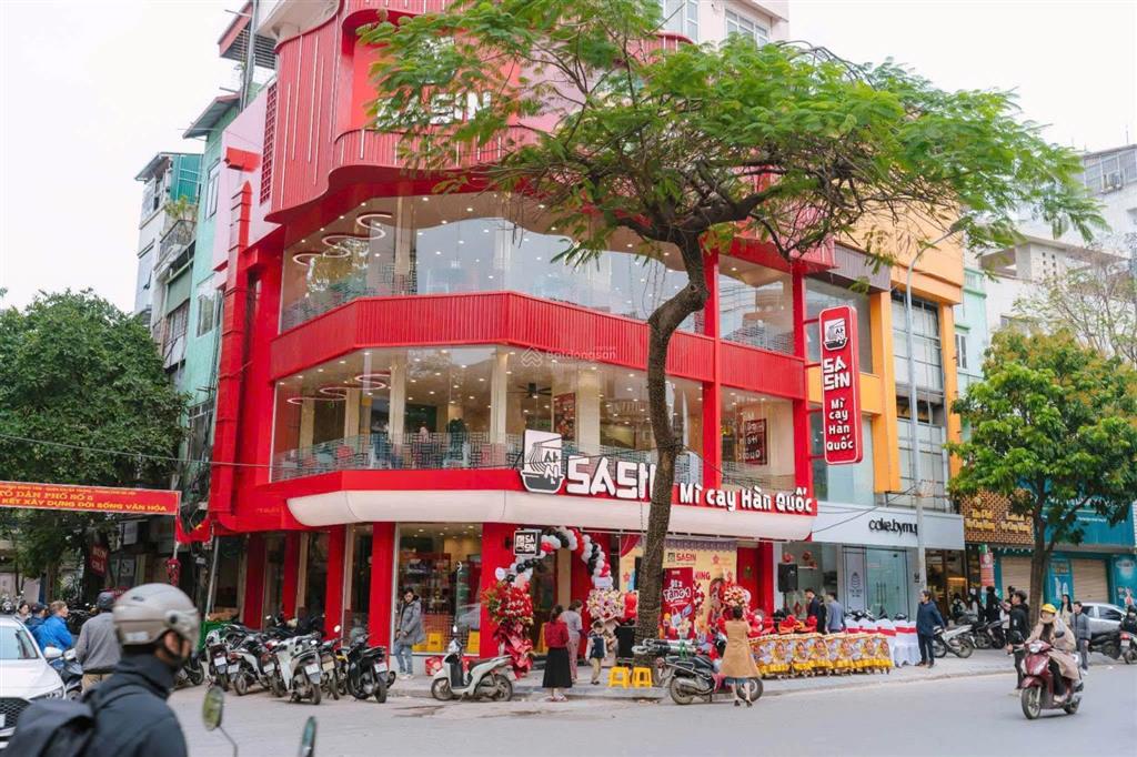 Cho thuê thẳng tại mặt phố khu vực nguyễn cơ thạch cực đẹp  lô góc 2 mặt tiền cực sầm uất