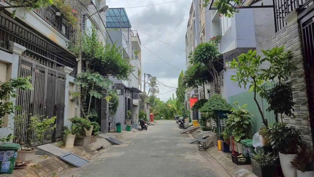 Bán đất tại quốc lộ 13, giá ưu đãi 4,5 tỷ, diện tích 60m2, hiệp bình phước, tp thủ đức