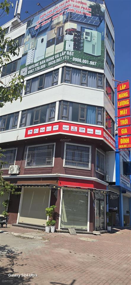 Chủ nhà cần bán gấp nhà phố tại số 11 bùi viện, 11, xx tỷ, bìa hồng 75m², 15pn, 7wc