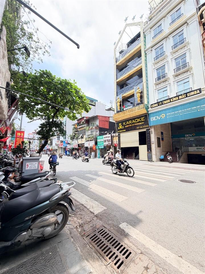 Bán nhà mặt phố bạch mai 68m2  dân xây 5tầng