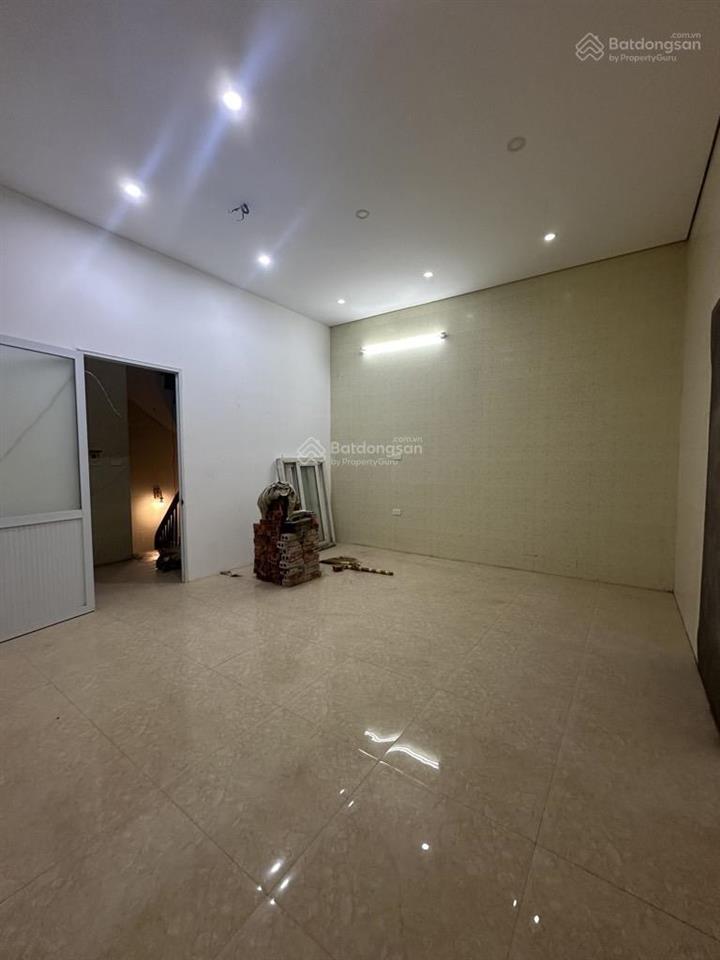 Trung tâm quận  sát phố ngõ thông chủ thiện trí bán  full nội thất