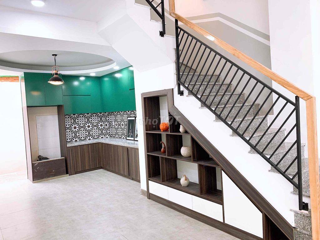 Nhà To Đùng - giá bé tẹo 2,930 tỷ 60m2 đất