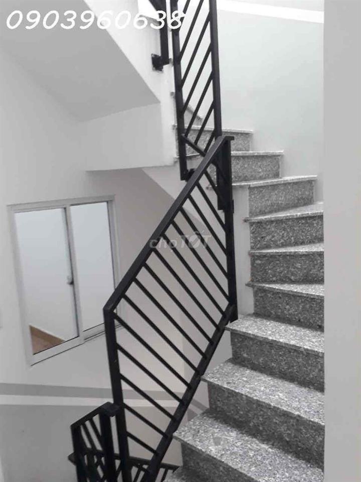 Nhà To Đùng - giá bé tẹo 2,930 tỷ 60m2 đất