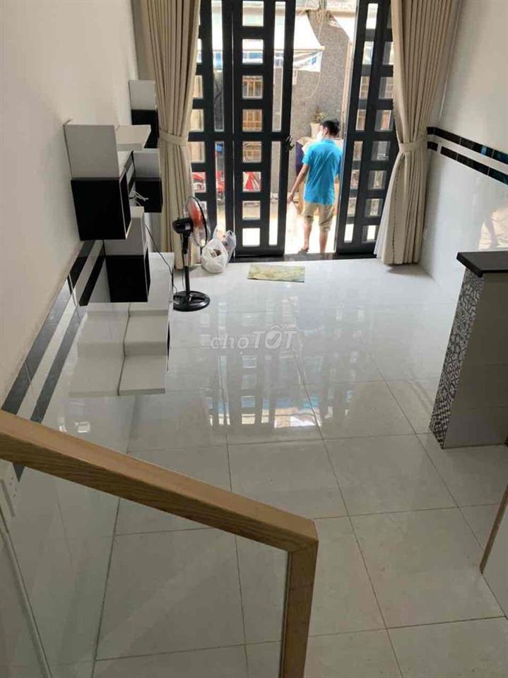 Nhà Thạnh Lộc 28, ngay ngã tư Ga giáp Gò Vấp -1,230 tỷ