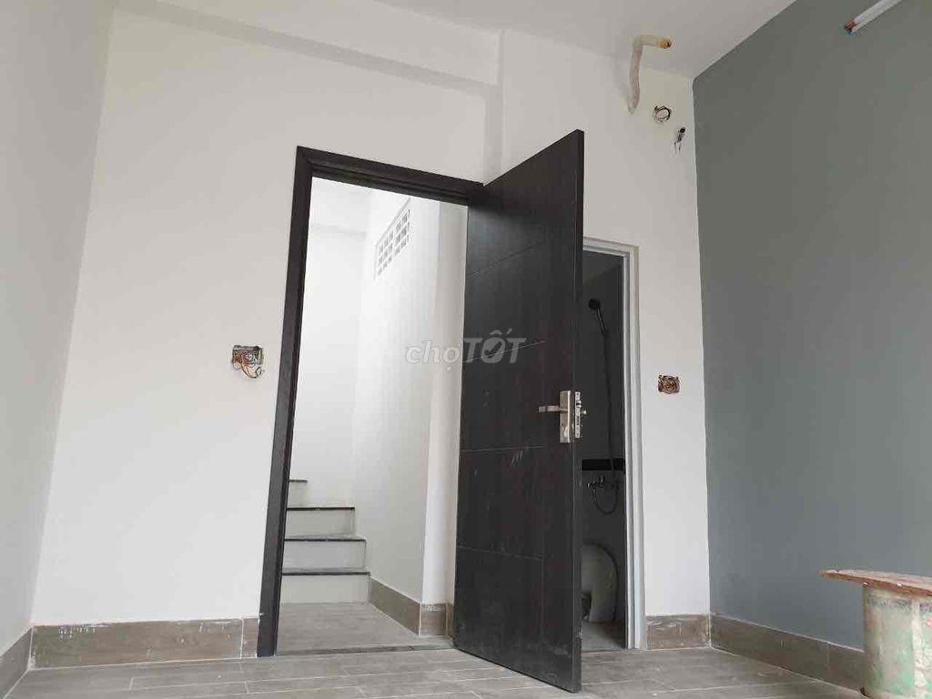 Nhà Thạnh Lộc 28, ngay ngã tư Ga giáp Gò Vấp -1,230 tỷ