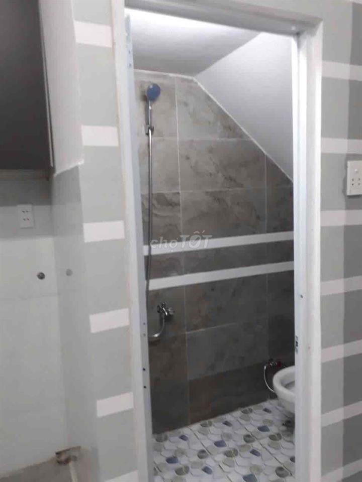 Nhà 2 lầu, 4 pn, 3wc, gần sông sài gòn mát quanh năm-7,9tr