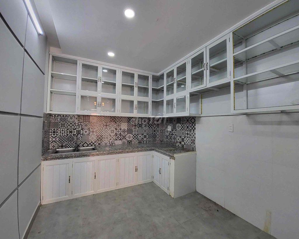 Nhà 2 lầu, 4 pn, 3wc, gần sông sài gòn mát quanh năm-7,9tr