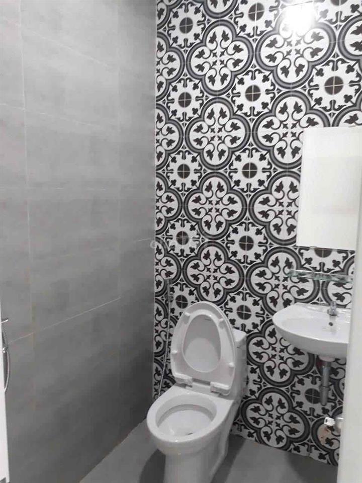 Nhà 2 lầu, 4 pn, 3wc, gần sông sài gòn mát quanh năm-7,9tr