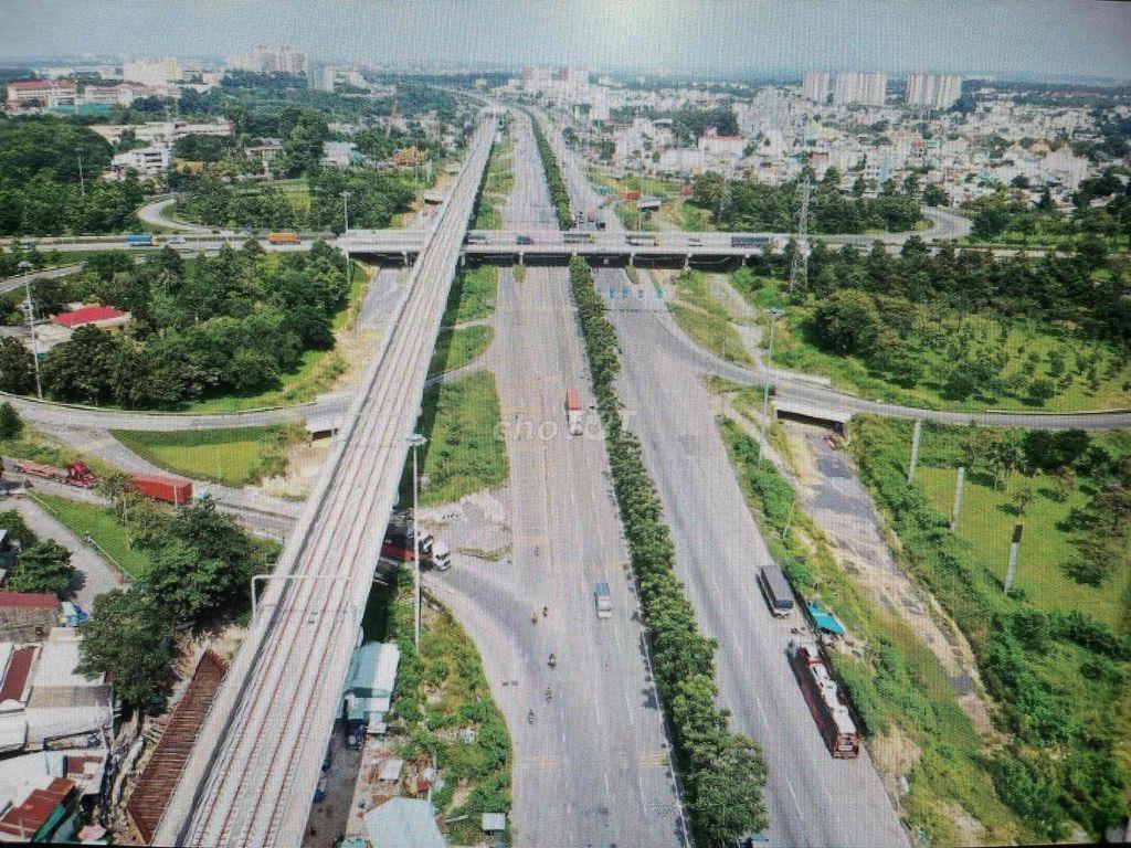 1000m2 ĐẤT MTiền Q.LỘ 1A - đối diện KHU ĐH N.LÂM , cách GA METRO 200m