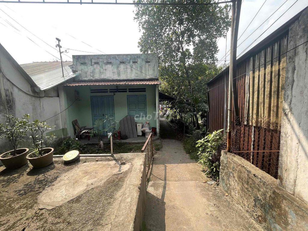 1000m2 ĐẤT MTiền Q.LỘ 1A - đối diện KHU ĐH N.LÂM , cách GA METRO 200m