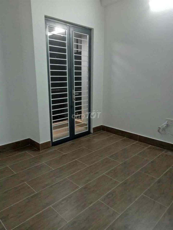 Nhà Tl26 -1 sẹc - khu Vip đường 9m -3 lầu ,5 pn chỉ 4,290 tỷ