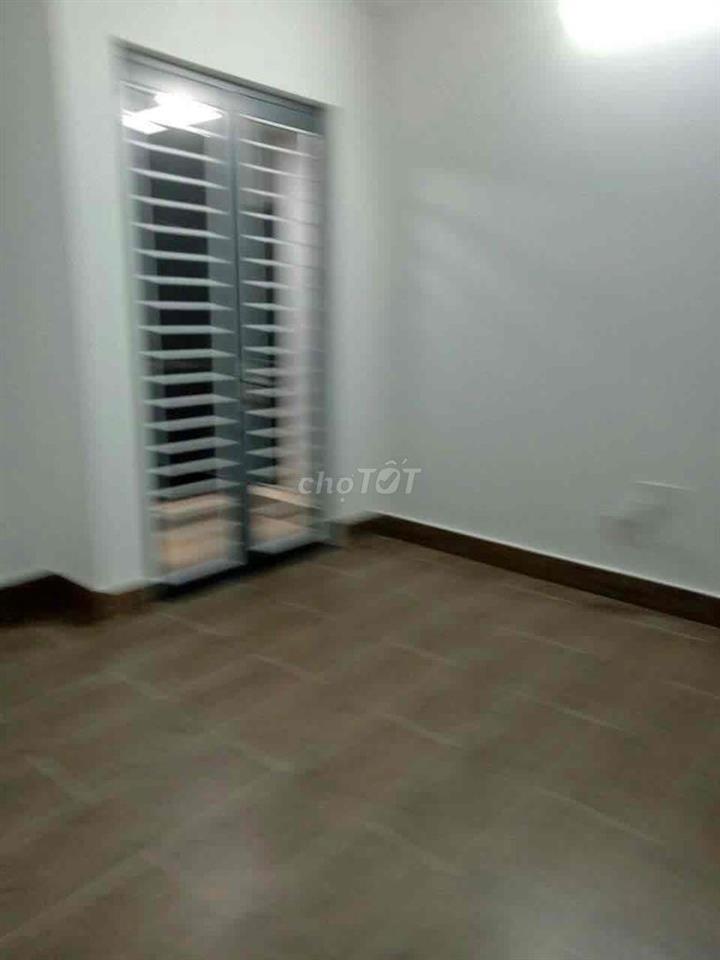Nhà Tl26 -1 sẹc - khu Vip đường 9m -3 lầu ,5 pn chỉ 4,290 tỷ