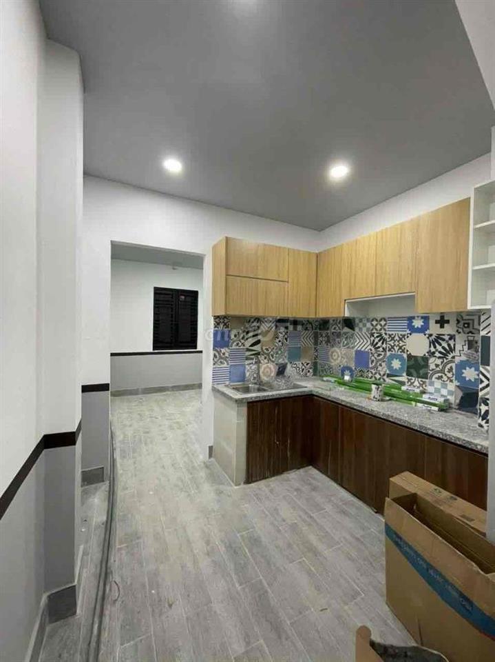 nhà 3 pn nguyên căn ,45m2 đất,6,5tr