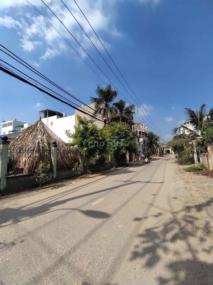 nhà 3 pn nguyên căn ,45m2 đất,6,5tr