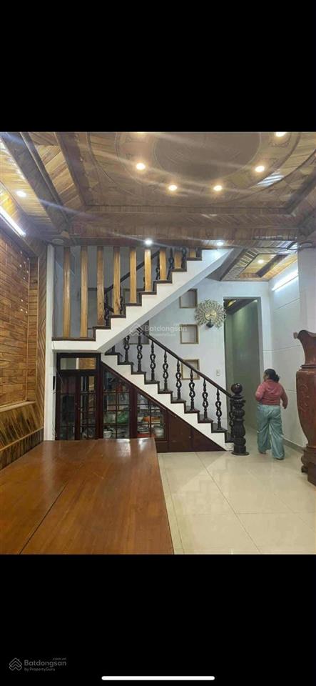 Bán nhà mặt tiền gần bến xe, đường đoàn hữu trưng, hòa an, cẩm lệ. dt 107m2,3 tầng, 6,8 tỷ.