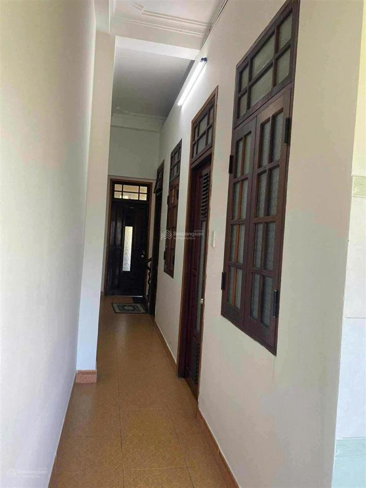 Bán nhà mặt tiền gần bến xe, đường đoàn hữu trưng, hòa an, cẩm lệ. dt 107m2,3 tầng, 6,8 tỷ.
